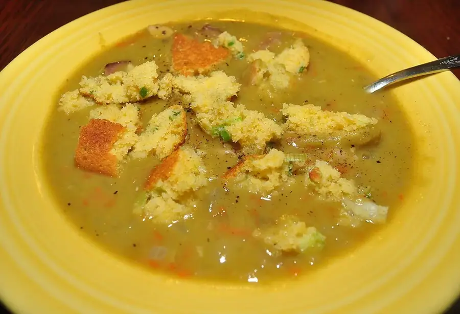 Otra fotografía orientativa para sopa de arvejas partidas y zanahoria