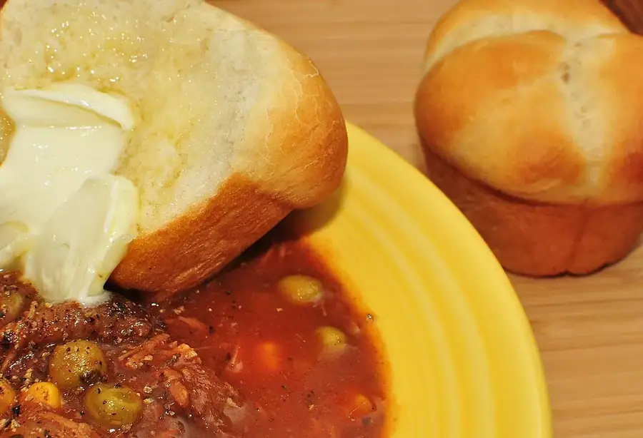 Presentación orientativa de sopa de res con verduras